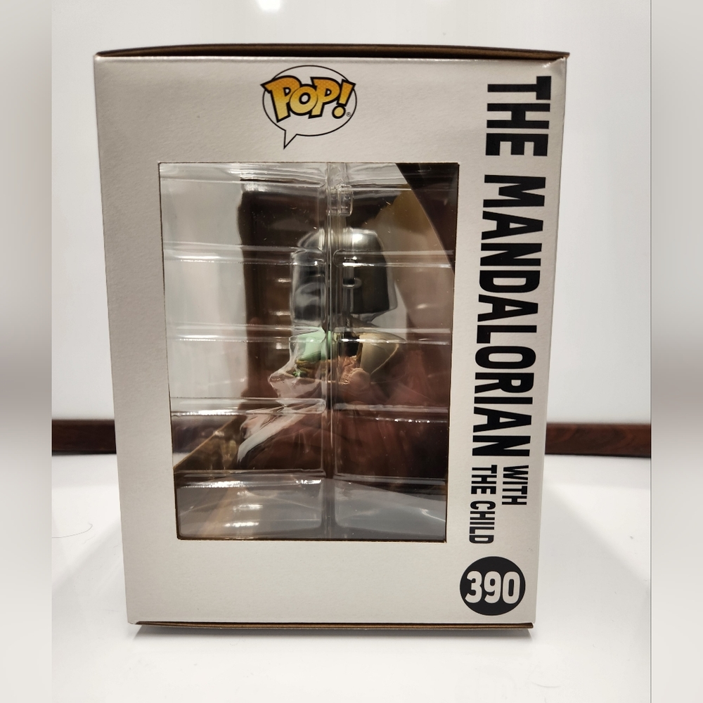 Funko Pop Mandalorian with The Child Grogu #390 Star Wars "Baby Yoda" - Picture 5 of 7